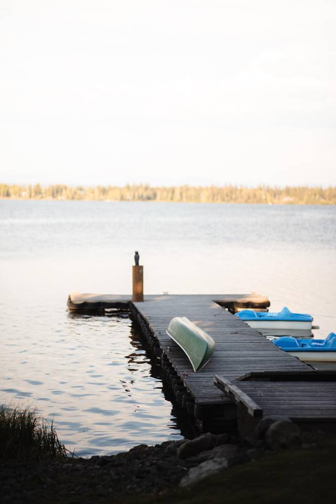 The dock at Eagle's Nest Resort, Anahim Lake.