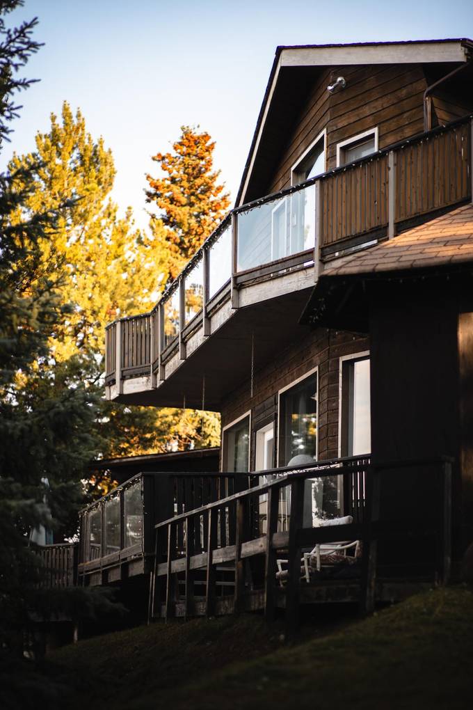 The decks at Eagle's Nest Resort, Anahim Lake.