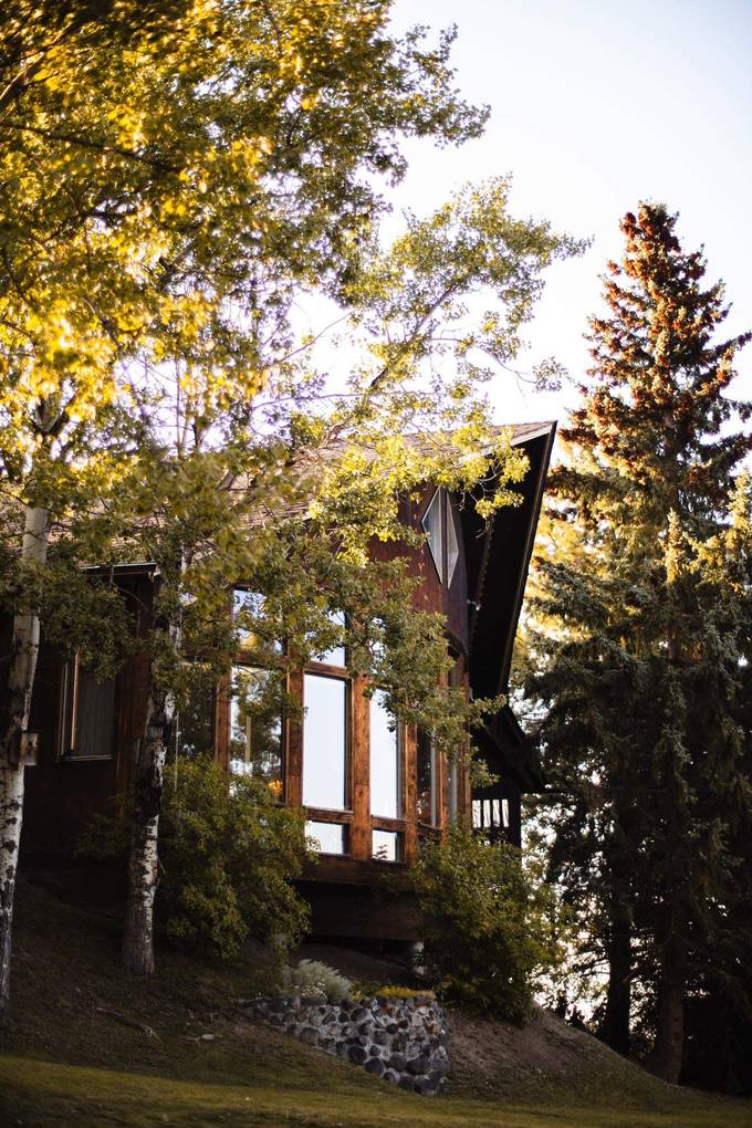 The window wall at Eagle's Nest Resort, Anahim Lake.