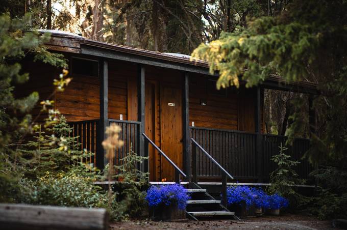 The wash cabin at Eagle's Nest Resort, Anahim Lake.